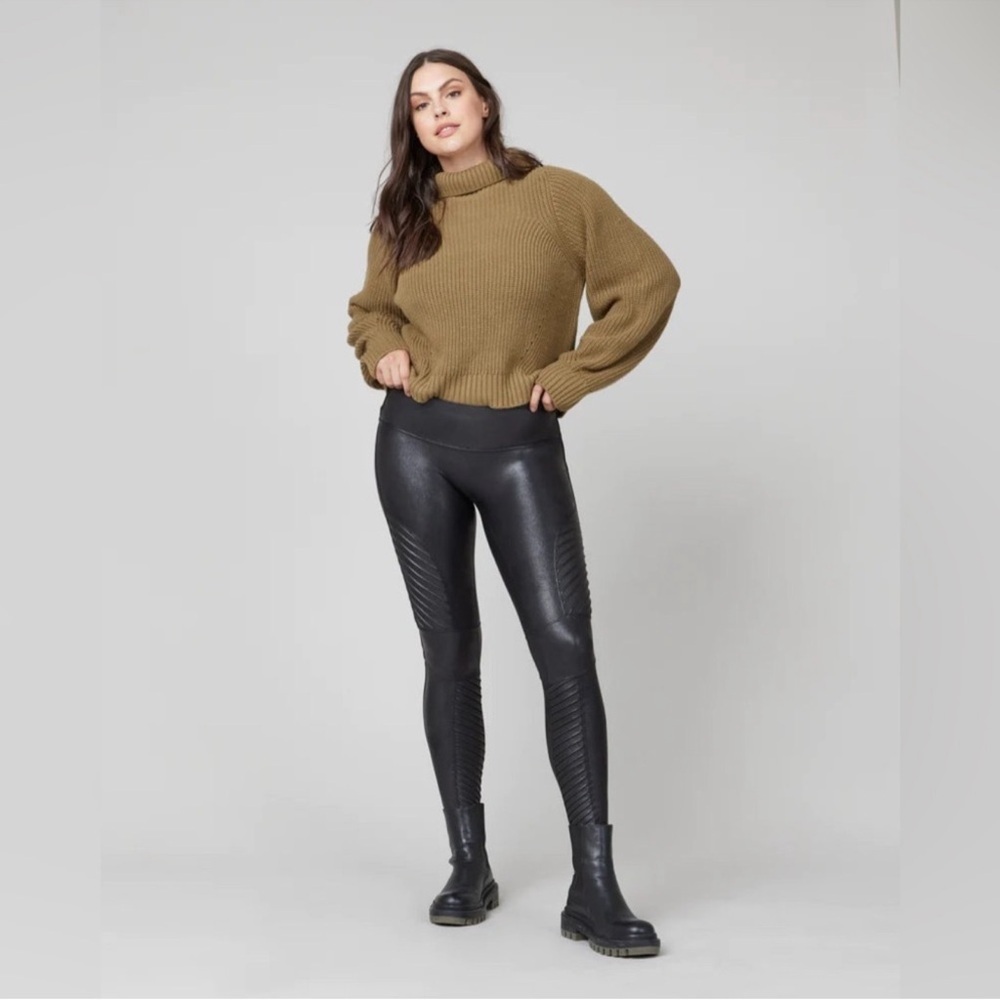 SPANX FAUNS LEATHER MOTO LEGGINGS SZ M.